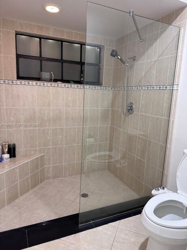 Building Photo - 1080 NW 100th Way