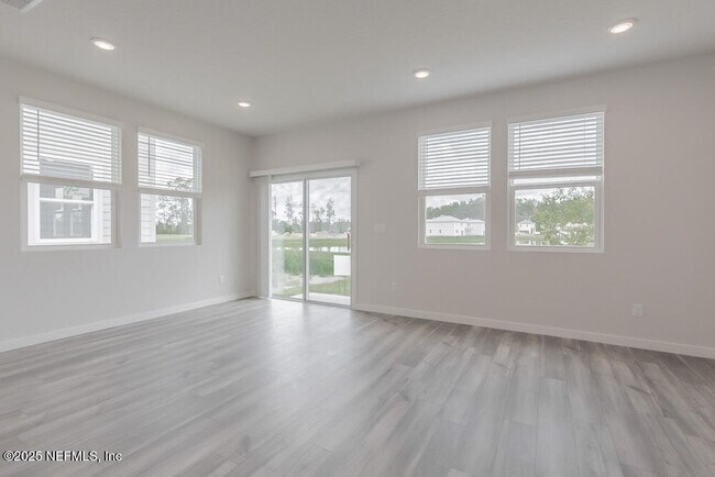 Building Photo - 179 Brazil Nut Cir