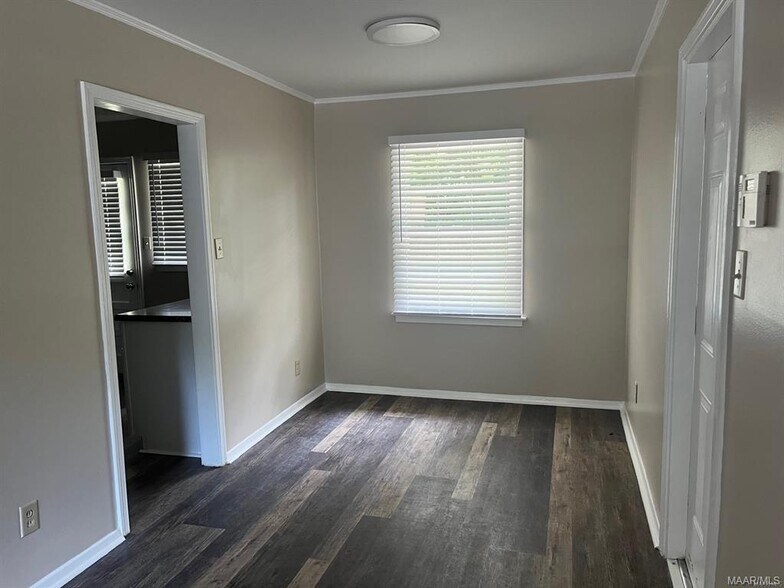 Building Photo - 1650 Sheffield Rd