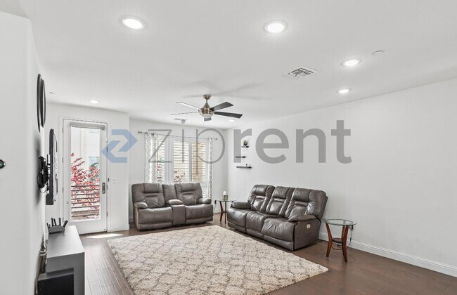 Building Photo - 3412 Element Way