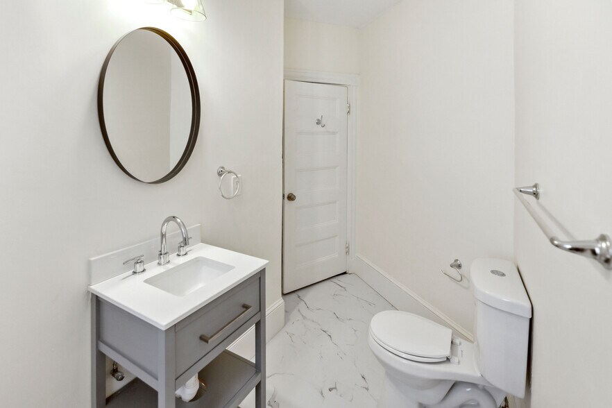 Building Photo - 866 Huntington Ave