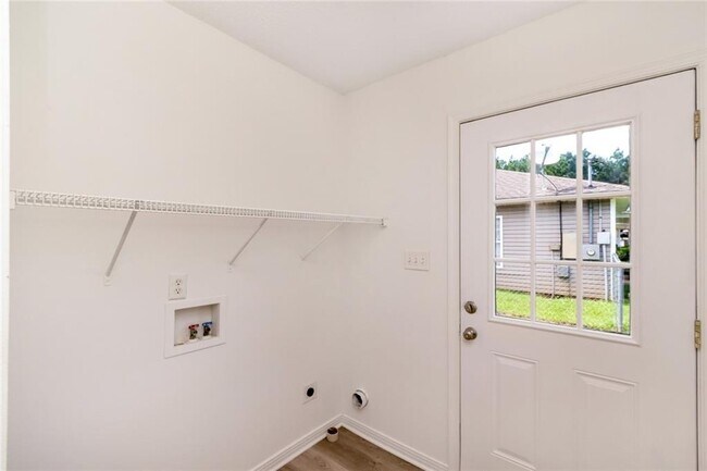 Building Photo - 9932 Magnolia Crest Ct