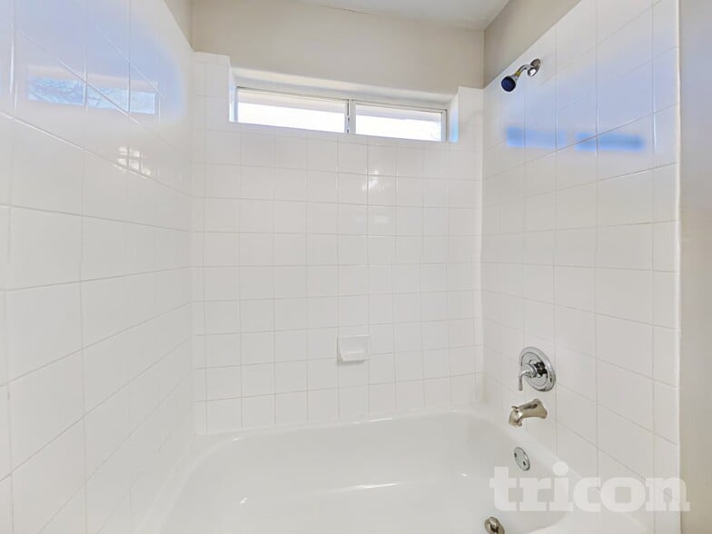 Building Photo - 224 Kellyn Ct