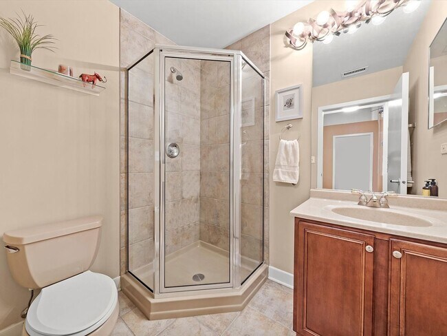 Building Photo - 211 E Ohio St