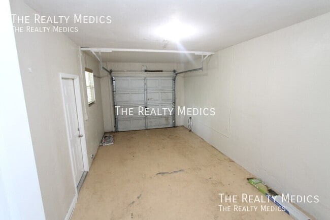 Building Photo - 1159 Fountainhead Dr