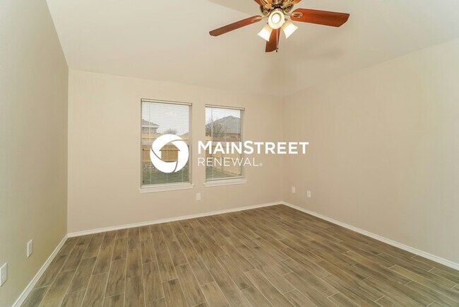 Building Photo - 2720 Triple Crown Ln