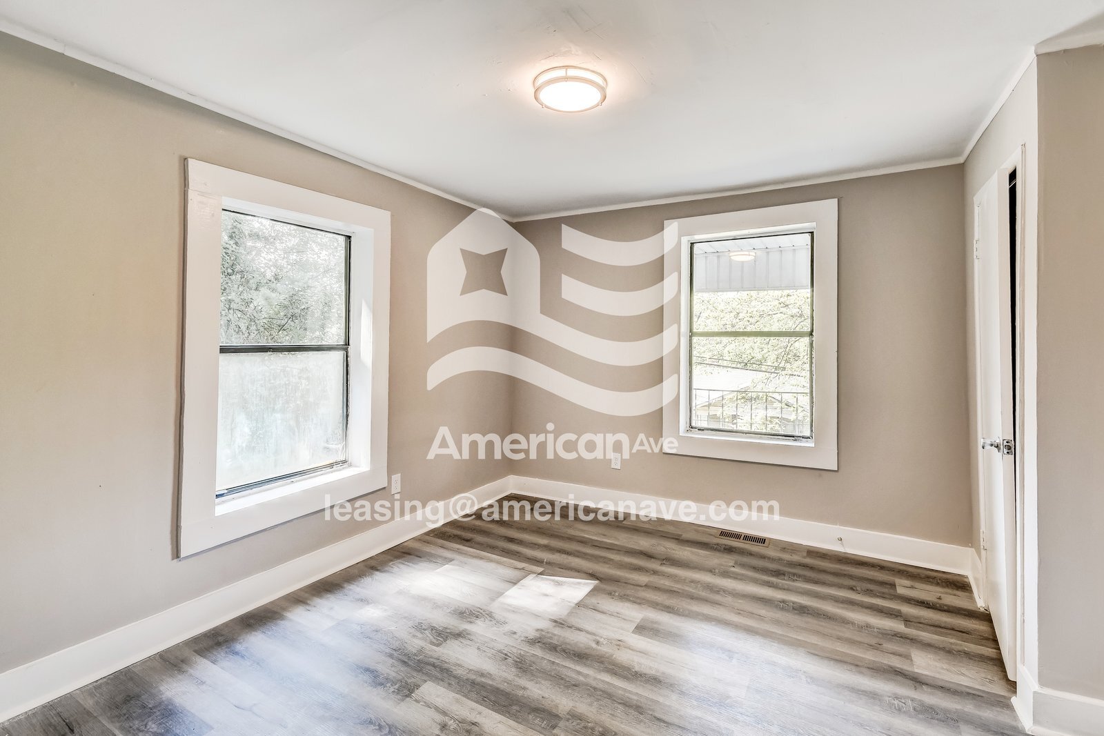 Building Photo - 633 84th St S