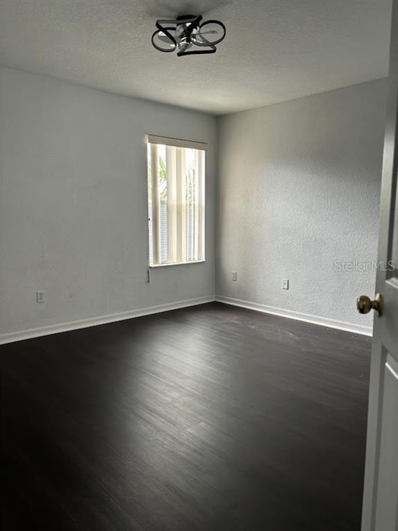 Building Photo - 2800 Baywood Ln