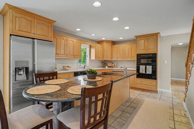 Building Photo - 209 Casparus Way
