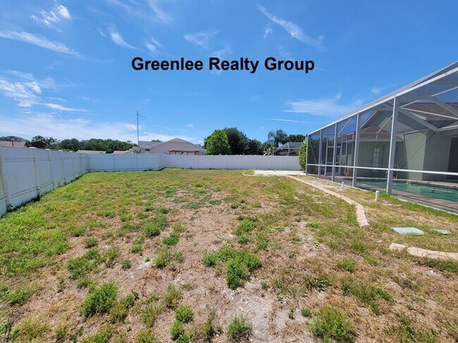 Building Photo - Spacious 3 Bed / 2 Bath pool home with lawn and pool care included in beautiful Rosewood at River...