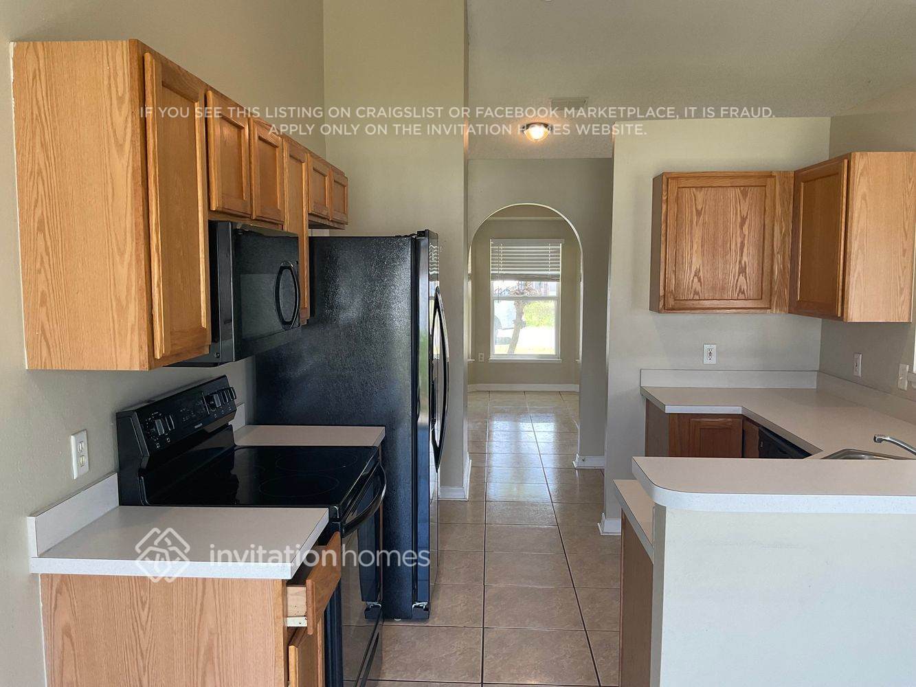 Building Photo - 1160 St Tropez Ct