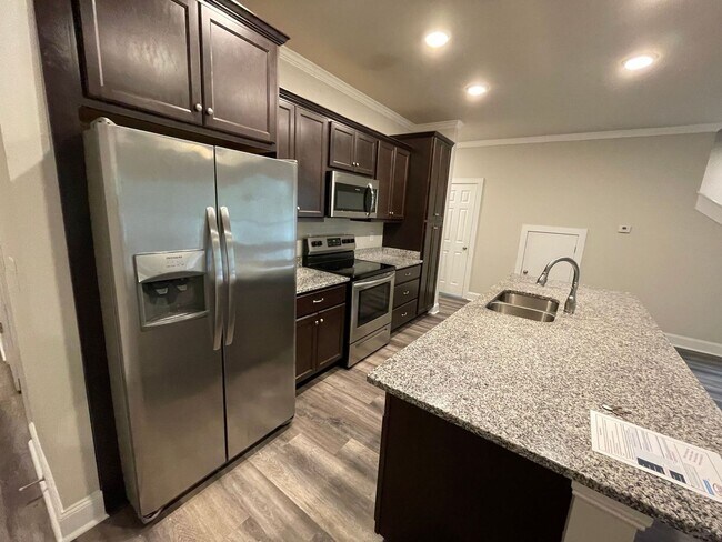 Building Photo - PRE-LEASING FOR AUGUST 2026!