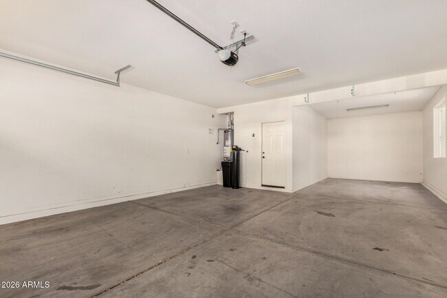 Building Photo - 3751 E Palo Verde St