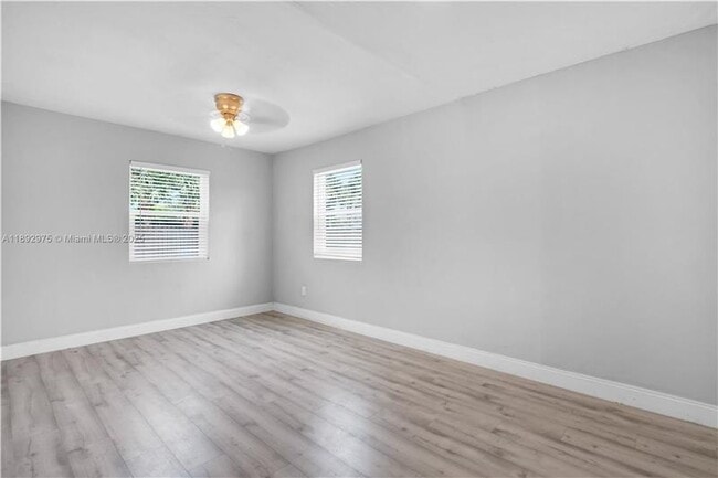Building Photo - 4500 NE 18th Ave