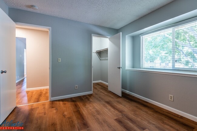 Building Photo - 1136 Ayala Dr