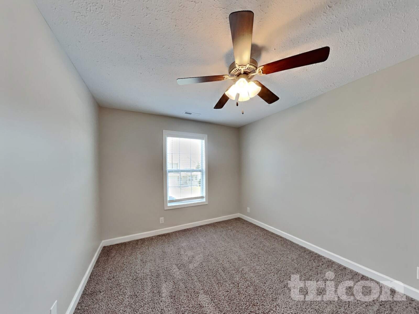Building Photo - 1287 Eagle's View Dr