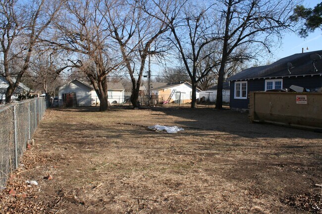 Building Photo - 1619 N Atlanta Ave