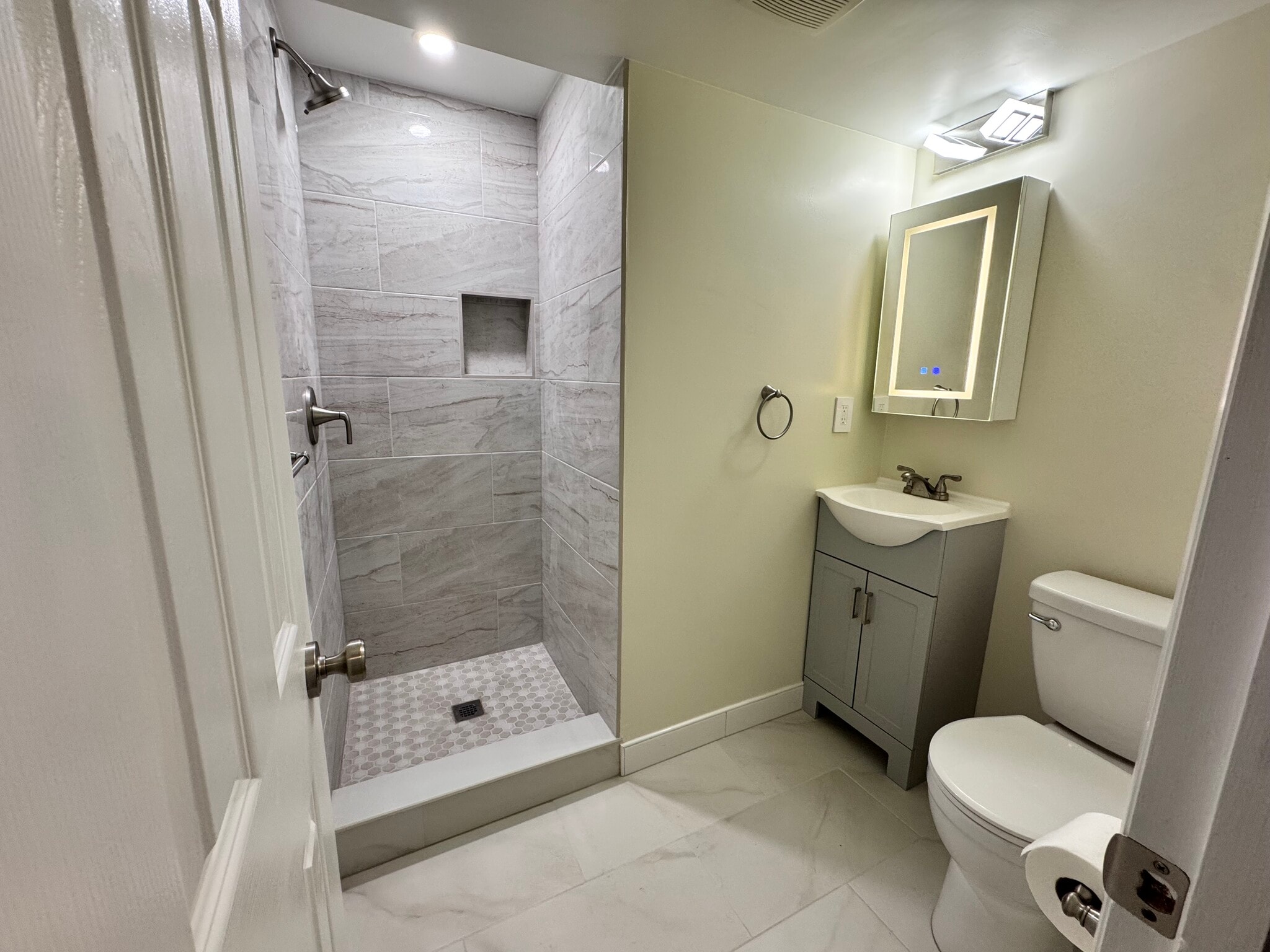 Building Photo - 4316 Josephine Ave