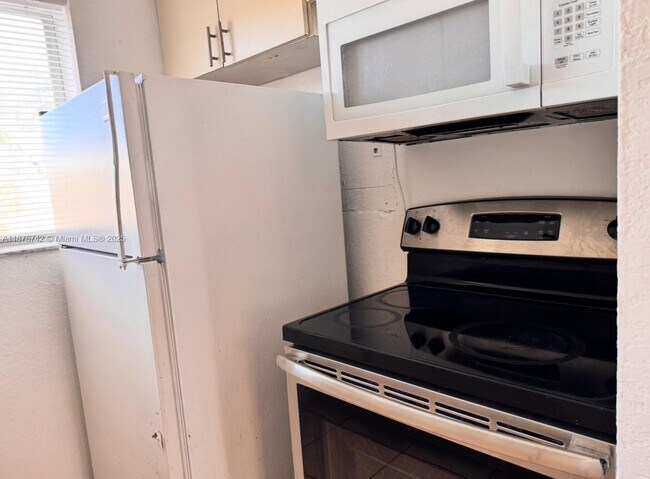 Building Photo - 2330 NW 11th St