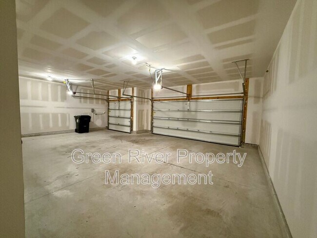 Building Photo - 3435 Auvenshine Wy