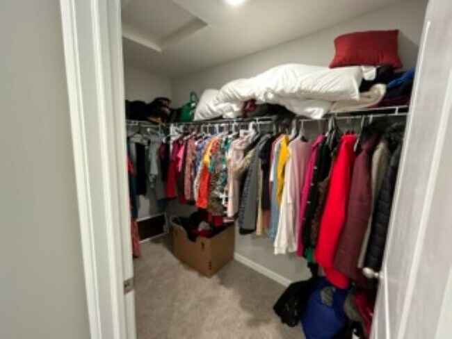 Building Photo - 1663 Fairmount Dr