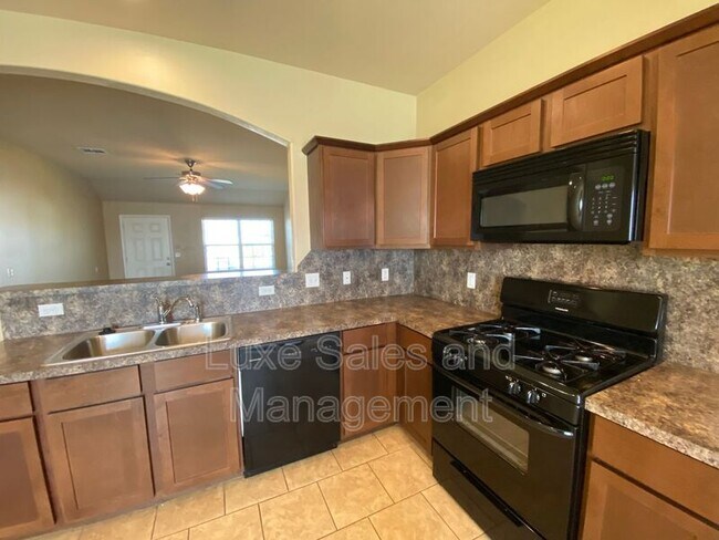 Building Photo - 2912 Thompson Farm Ln