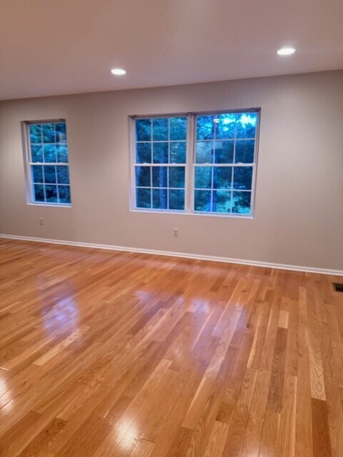 Large Master Bedroom - 3 Paula Way