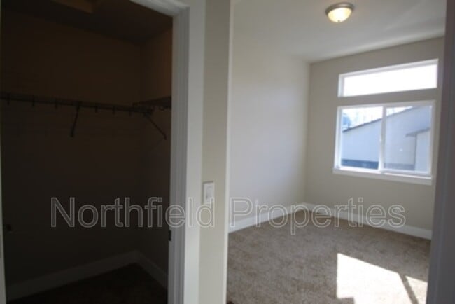 Building Photo - 4857 100th St NE