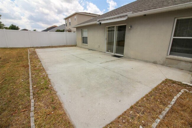 Building Photo - 1702 Holton Rd
