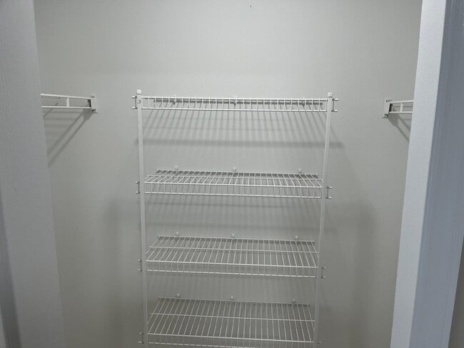 Building Photo - 1918 Turtle Creek Pl