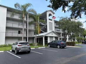 Building Photo - 1300 SW 125th Ave