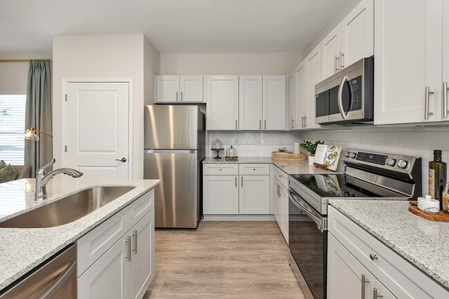Stylish Kitchens with Stainless Steel Appliances - Covey Homes Fox Run
