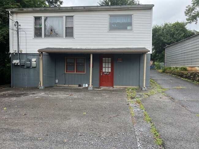 Building Photo - 221 Taylor St.