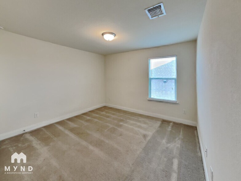 Building Photo - 13725 James Buchanan St