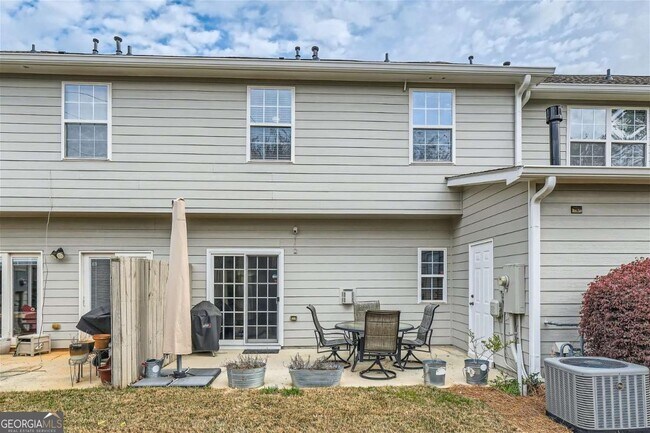 Building Photo - 2296 Leicester Way SE