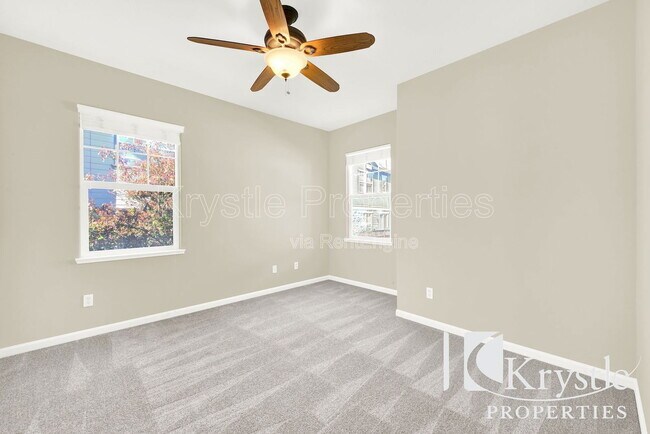 Building Photo - 8388 Bennington Ct