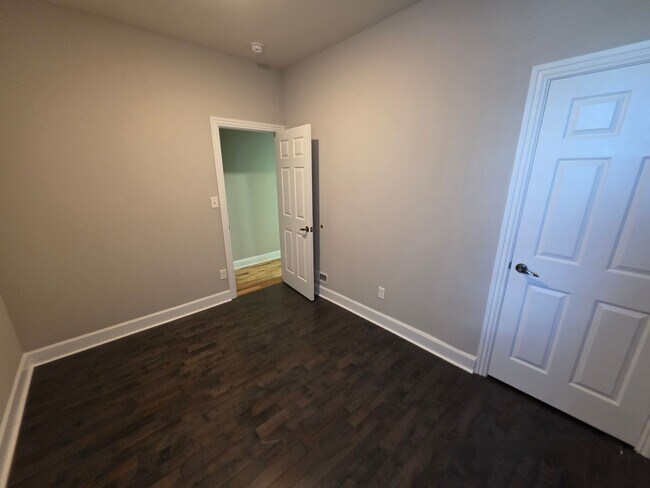 Building Photo - 655 N 63rd St