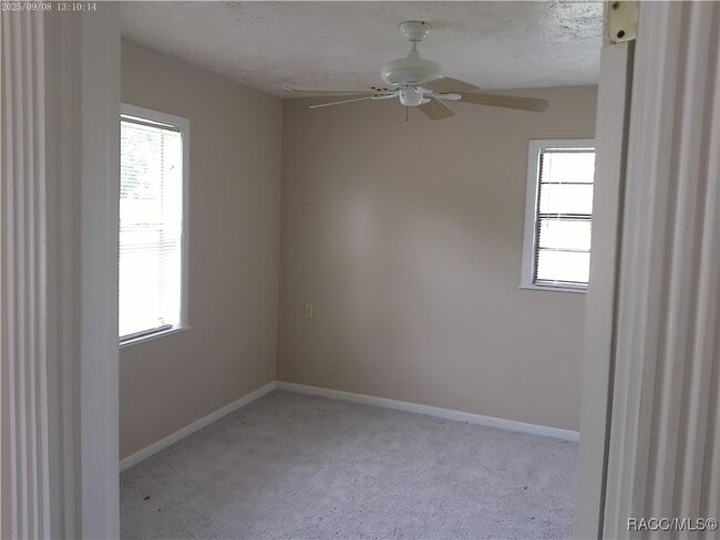 Building Photo - 1467 N Paul Dr