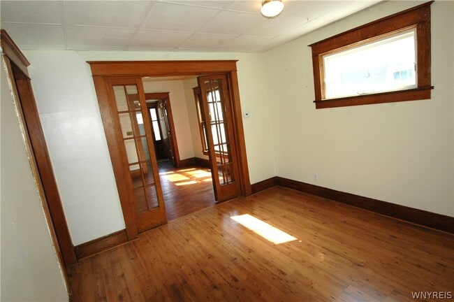 Building Photo - 145 Summit St