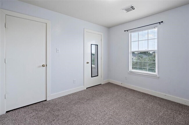 Building Photo - 20729 Patriot Park Ln