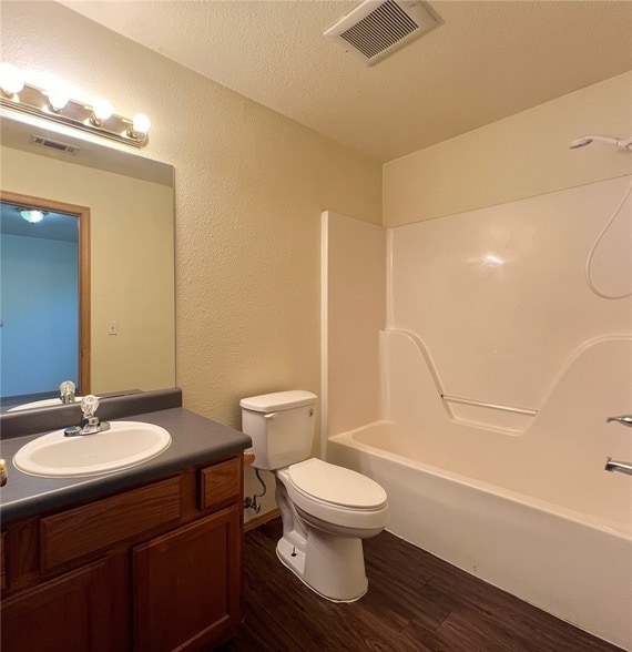 Building Photo - 526 Sadie Ln