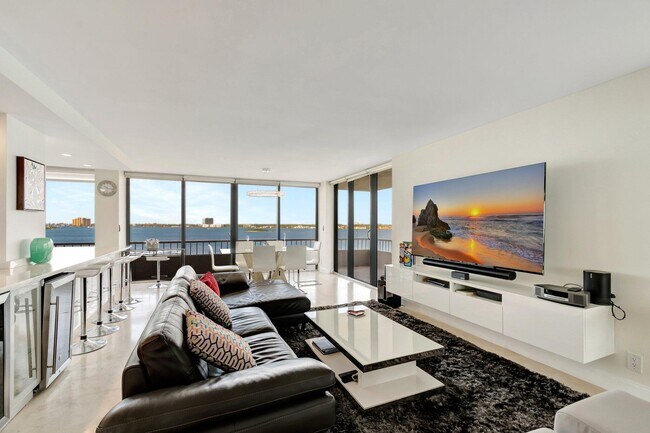 Building Photo - 5550 N Ocean Dr