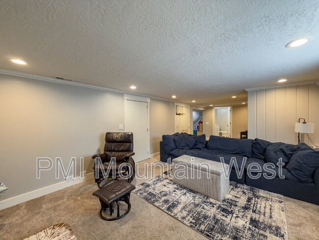 Building Photo - 76 W 1300 S