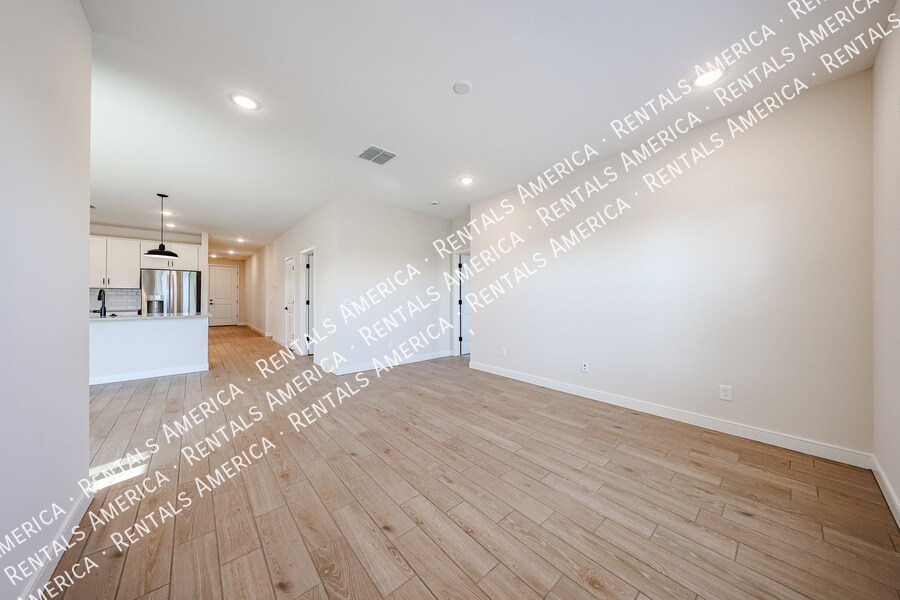 Building Photo - 7857 N 79th Ave