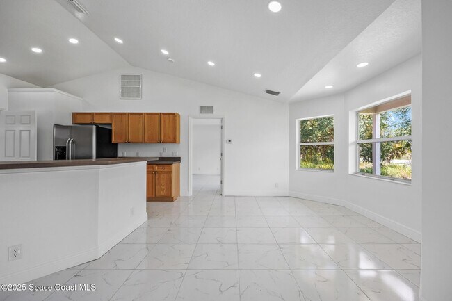 Building Photo - 339 Wilton Ave SW