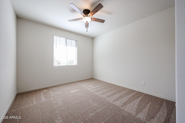 Building Photo - 7004 W Hedge Hog Pl