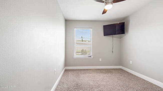 Building Photo - 7456 Shadow Lake Dr