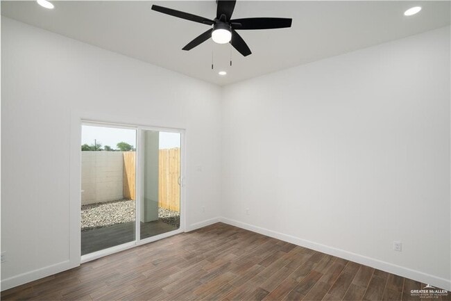 Building Photo - 16 S Marla Ct