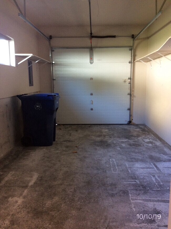 Building Photo - 1511 Burrows Ct