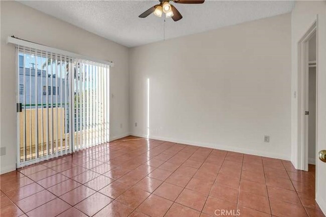 Building Photo - Exceptional 2 Br 2 Ba Condominium in Gated...